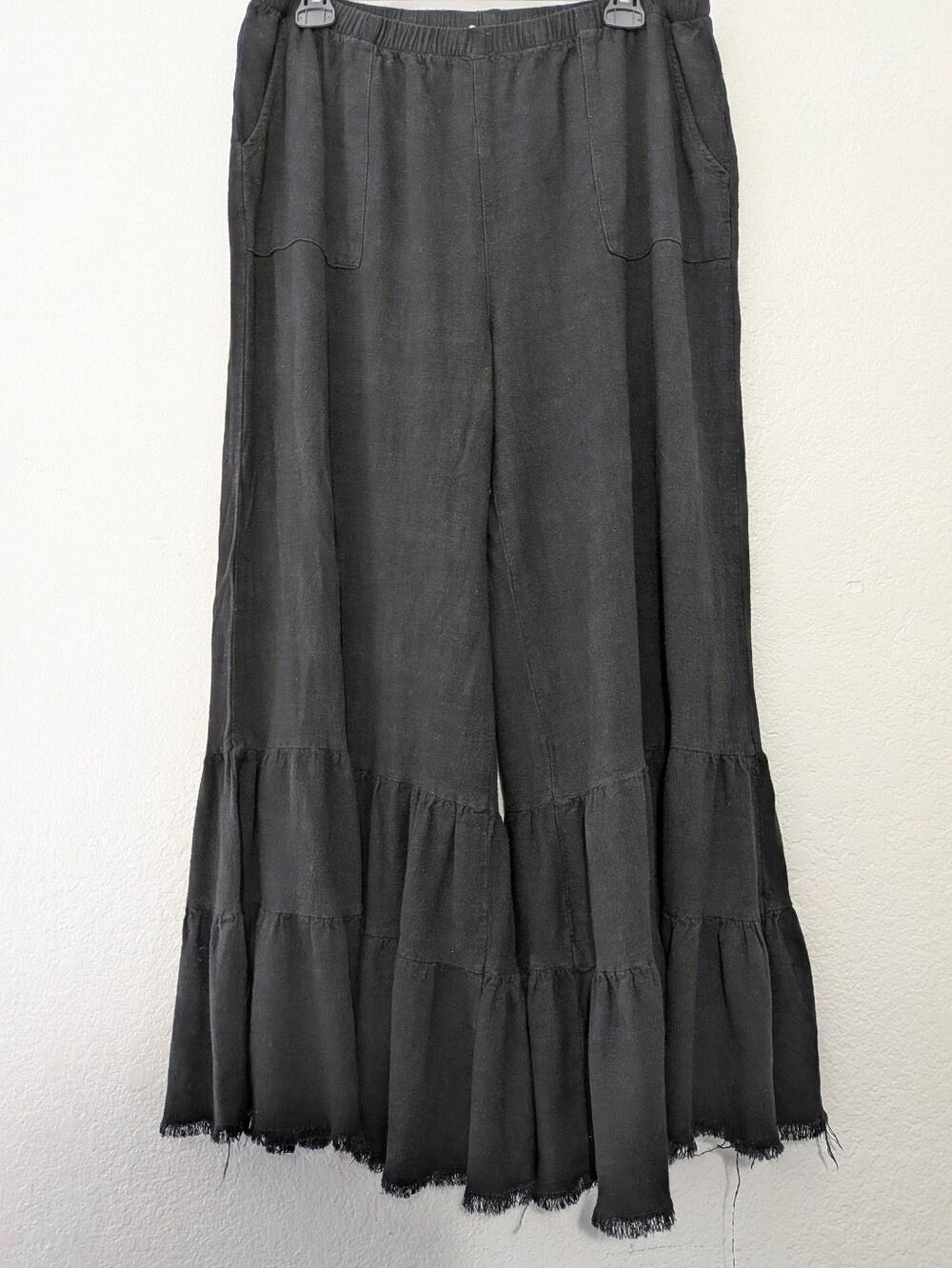 Umgee Wide Leg Black Charcoal Palazzo Pants With Distinct Ruffled Hem Size XL